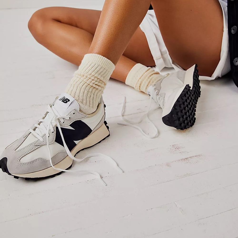 New Balance 327 Sneakers Women’s